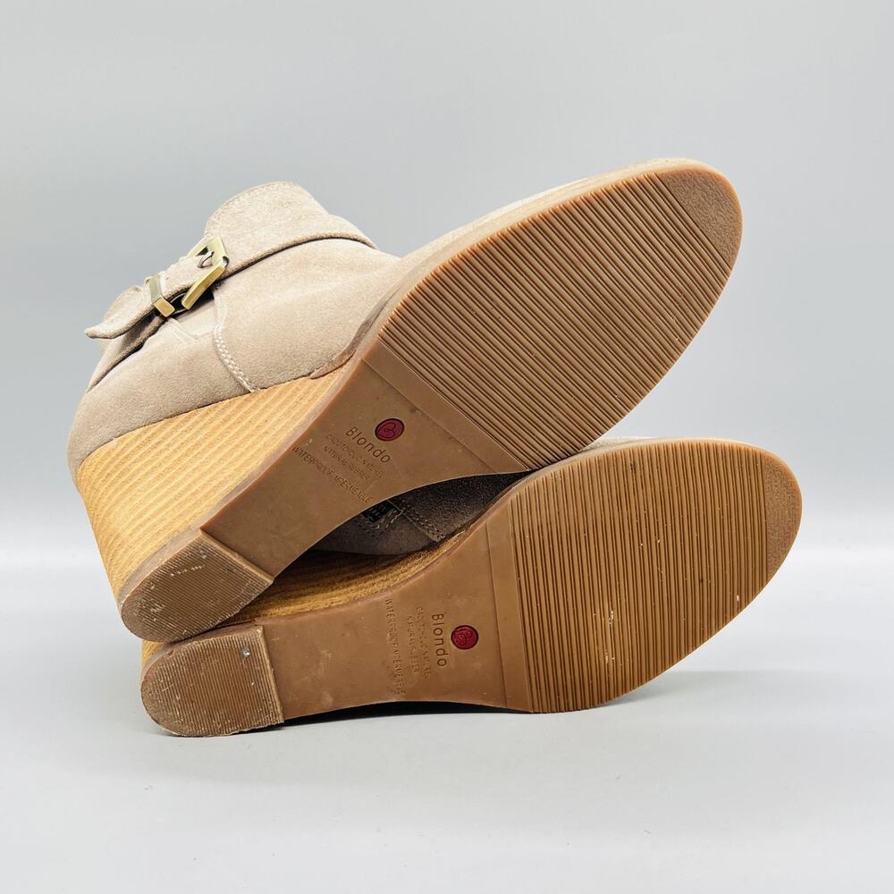 Blondo Boots Womens 9 Beige Suede Waterproof Ankle Wedge Buckle Strap Zip Shoes - Picture 8 of 11